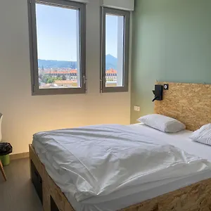 auberge-de-jeunesse-hi-clermont-ferrand.hotels-rhonealpes.com/
